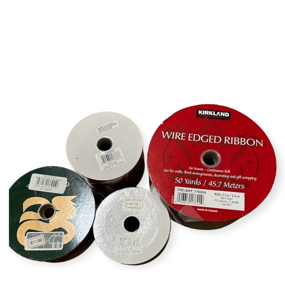 Christmas Ribbons 4 Rolls - Picture 3 of 3